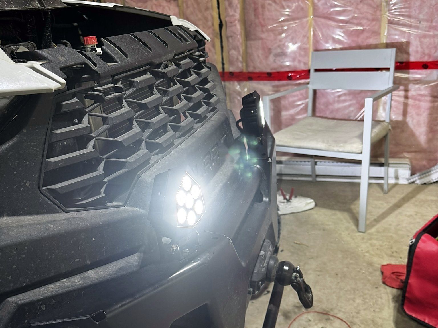 UTV auxiliary light pod switched on